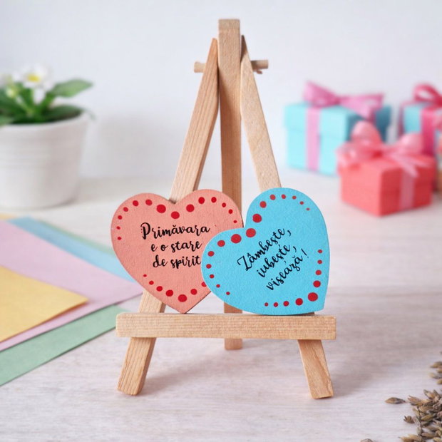 Martisor inimioara colorat, pictat manual cu mesaj motivational