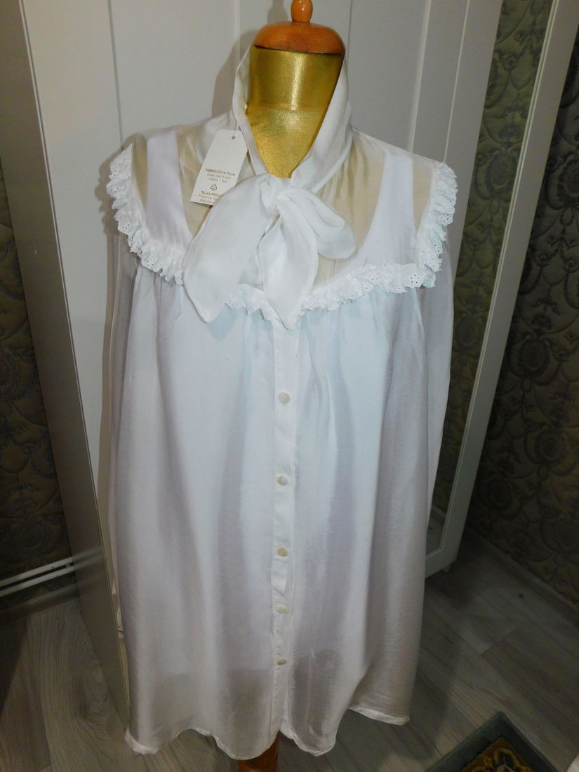 Bluza noua foarte  fina,   eleganta, Italia,   matase  cu viscoza   48- 50 - 52