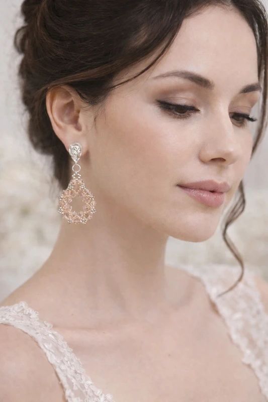 Cercei eleganti cu cristale roz-piersica