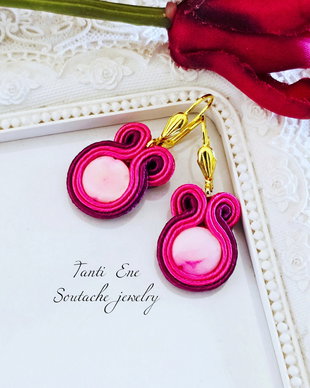 Cercei fucsia soutache cu sidef