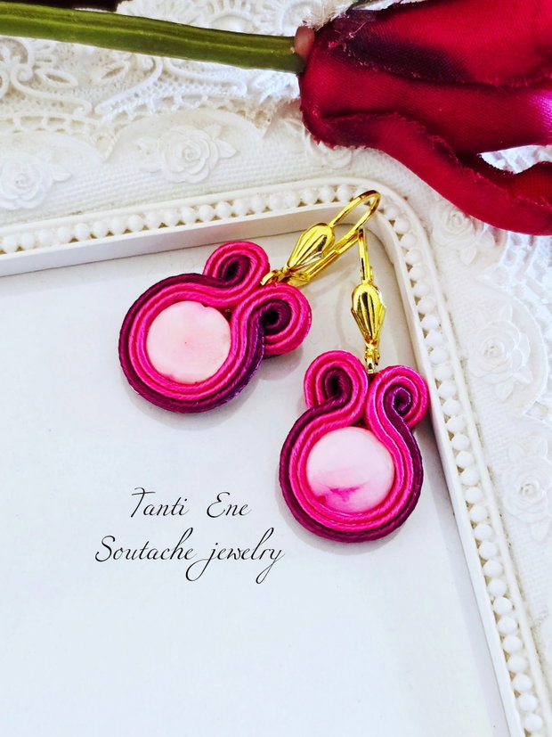 Cercei fucsia soutache cu sidef