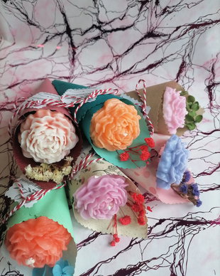 Mărțișoare handmade parfumate  trandafiri delicați și unici!