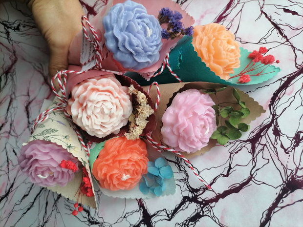 Mărțișoare handmade parfumate trandafiri delicați și unici!