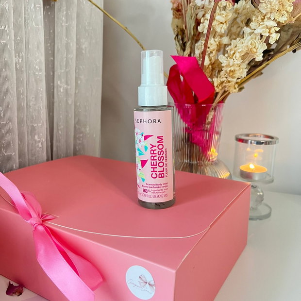 Hanami Ritual cutie cadou cu scrub Rituals, spray de corp cherry blossom Sephora, ceai flori de cireș, lumânare și ciocolata Geisha