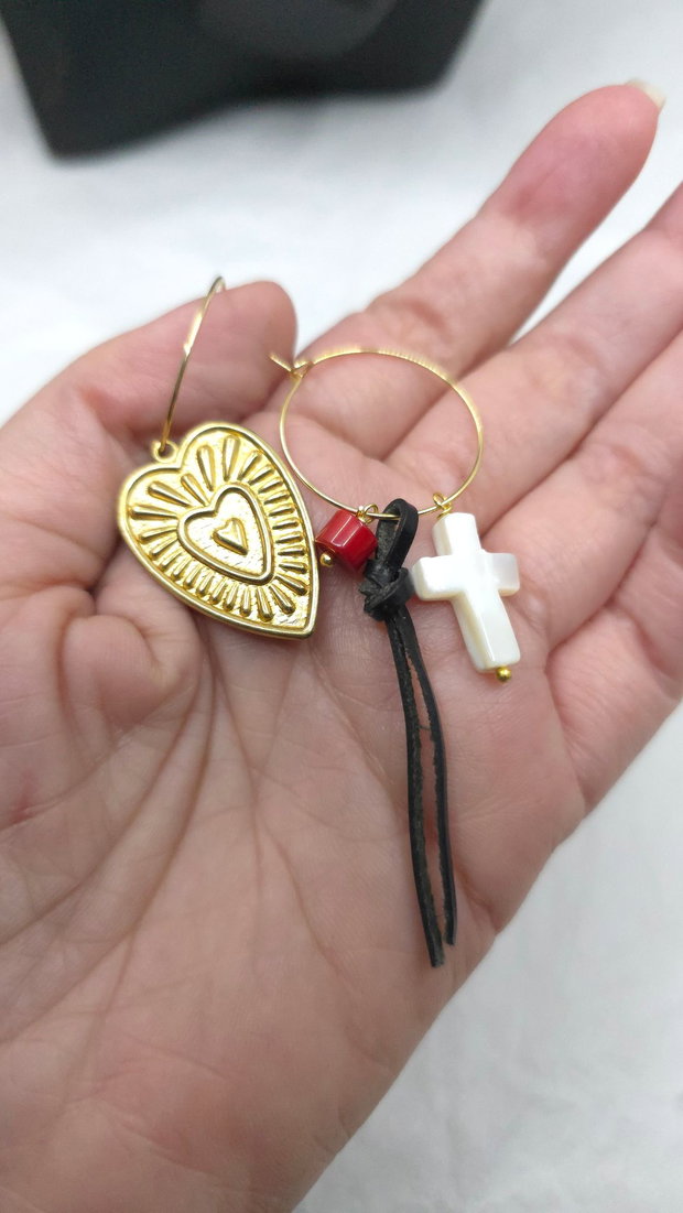 Cercei inimi din inox, alama, coral cercei statement, cercei handmade