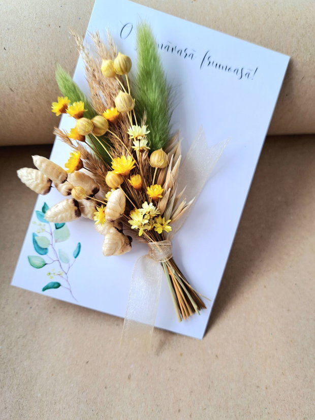 Felicitare 8 Martie cu buchet de flori naturale uscate și stabilizate, Cadouri 8 Martie