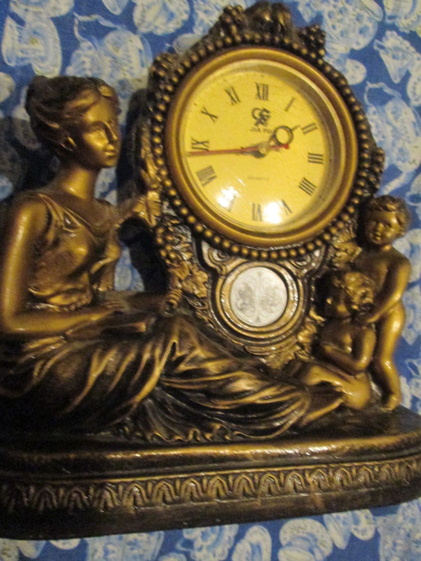 ceas vintage de masa/semineu