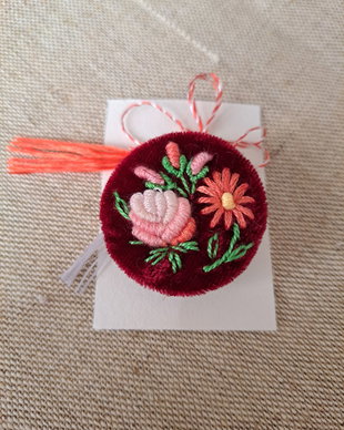 Brosa martisor catifea