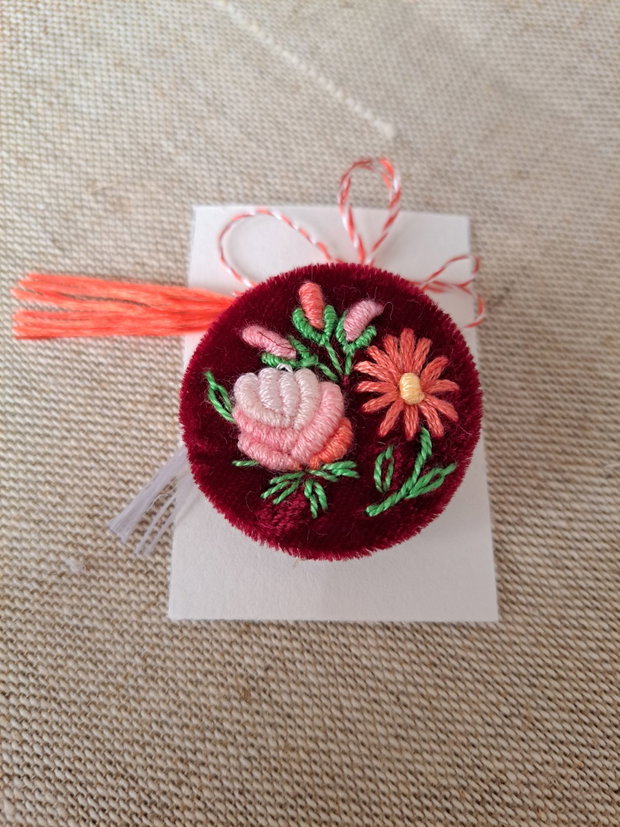 Brosa martisor catifea