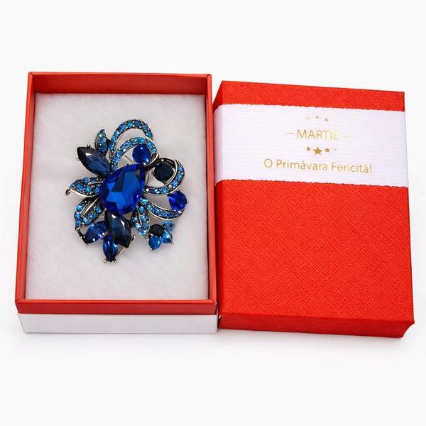 Broșă Elegantă Floare Albastră cu Cristale – Mărțișor – Accesoriu Statement de Primăvară