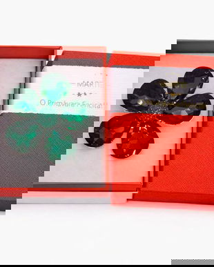 Broșă Elegantă Floare Verde cu Cristale &ndash; Mărțișor &ndash; Accesoriu Rafinat de Primăvară