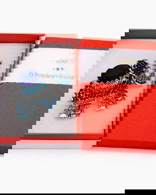 Broșă Elegantă Elefant Albastru cu Cristale &ndash; Mărțișor &ndash; Accesoriu Simbolic de Primăvară