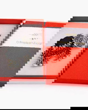 Broșă Elegantă Elefant Negru cu Cristale &ndash; Mărțișor &ndash; Accesoriu Simbolic de Primăvară