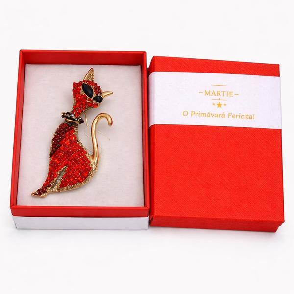 Broșă Elegantă Pisică Roșie cu Cristale &ndash; Mărțișor &ndash; Accesoriu de Primăvară