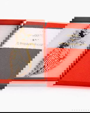 Broșă Elegantă Pisică Aurie cu Cristale &ndash; Mărțișor &ndash; Accesoriu de Primăvară