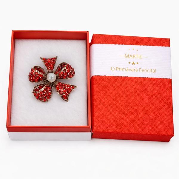 Broșă Elegantă Floare Roșie cu Cristale și Perlă &ndash; Mărțișor &ndash; Accesoriu de Primăvară