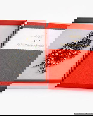 Broșă Elegantă cu Flori si Pietre Strălucitoare &ndash; Mărțișor de Primăvară