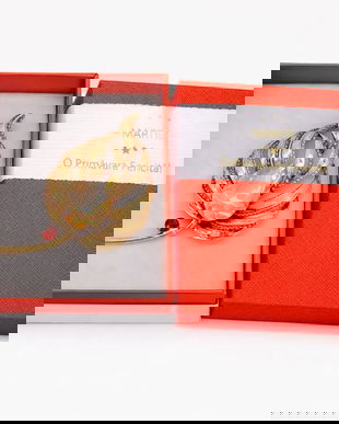 Broșă Frunză Aurie cu Cristal &ndash; Mărțișor de Primăvară, Accesoriu Rafinat pentru Femei