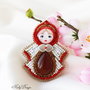 Brosa-martisor - broderie manuala cu ochi-de-tigru
