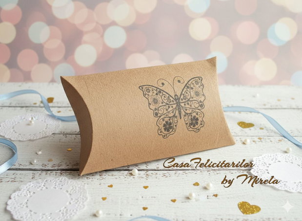 Cutie craft cu imprimeu fluture