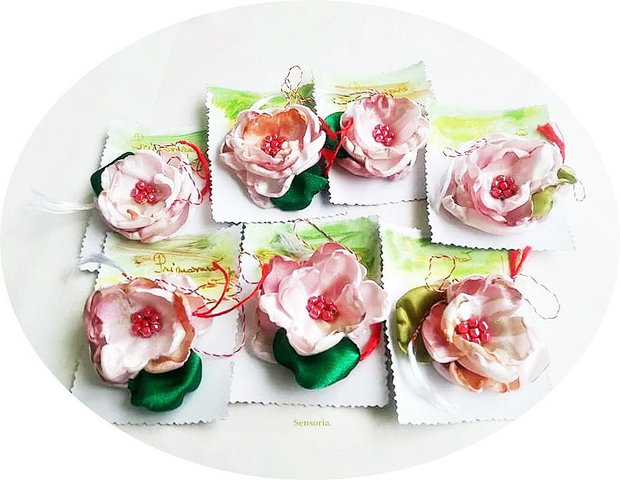 martisor brosa floare de mar , matase roz pastel