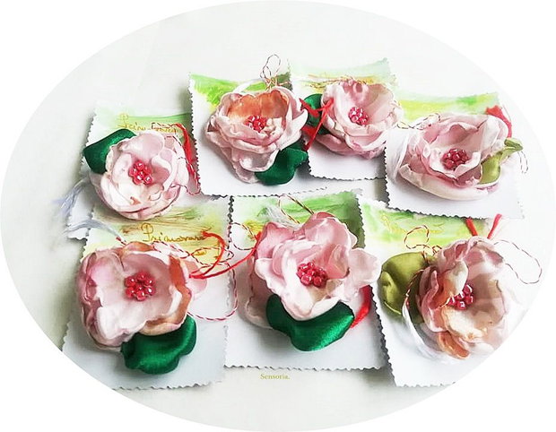 martisor brosa floare de mar , matase roz pastel