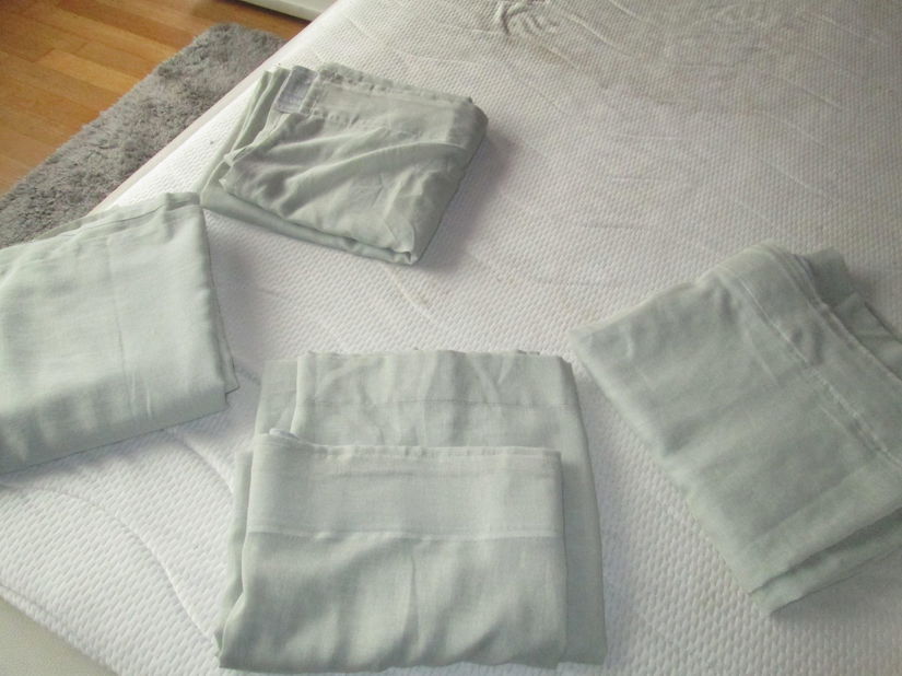 4 perdele vernil  H&M Home