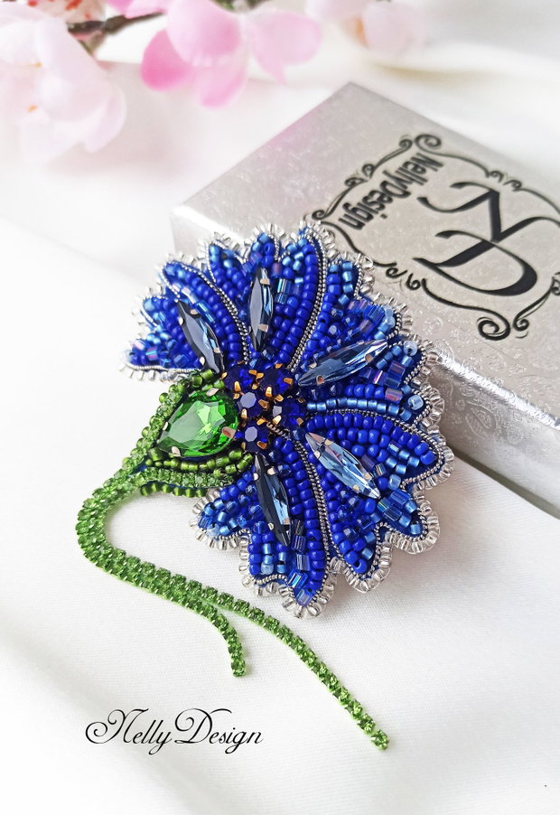 "Albastrea" - Brosa broderie manuala