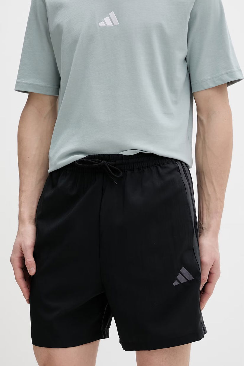 adidas pantaloni scurți