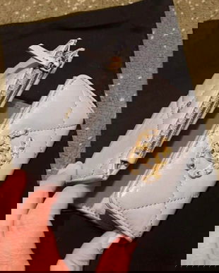 Vând portmoneu eu Chanel