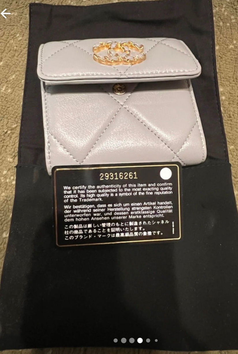 Vând portmoneu eu Chanel