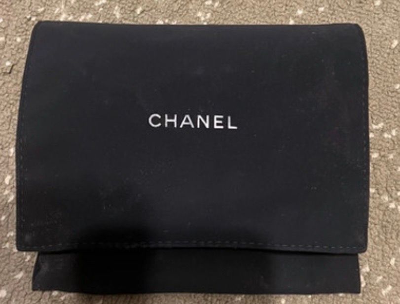 Vând portmoneu eu Chanel