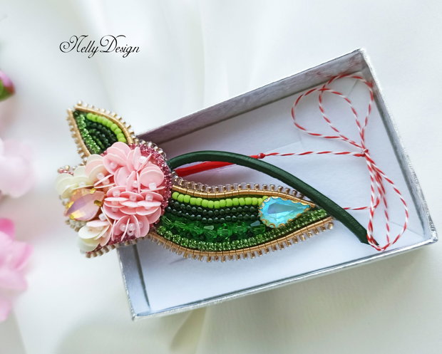 Rezervat - Lalea - Brosa broderie manuala