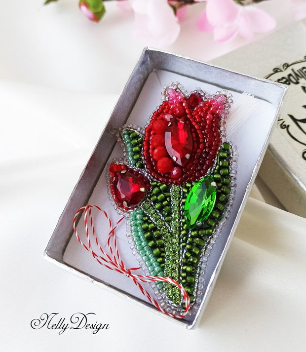 Lalea - Brosa broderie manuala