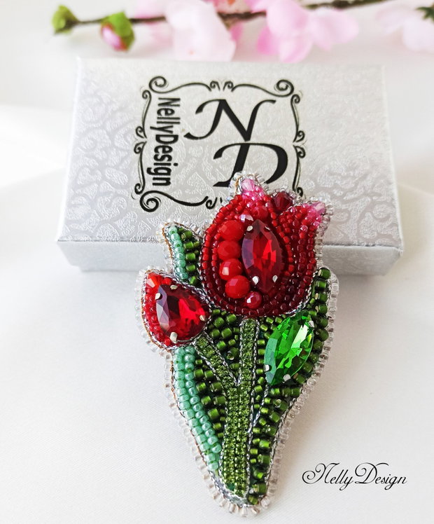 Lalea - Brosa broderie manuala