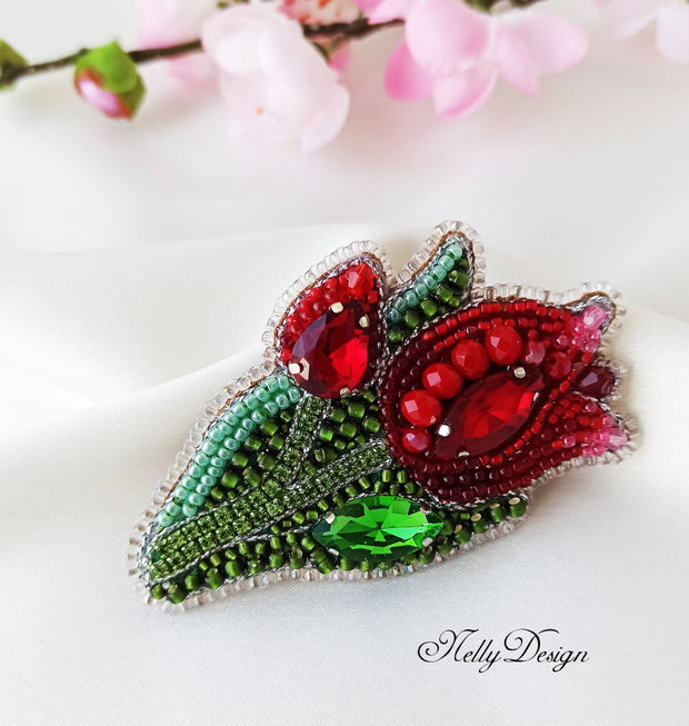 Lalea - Brosa broderie manuala