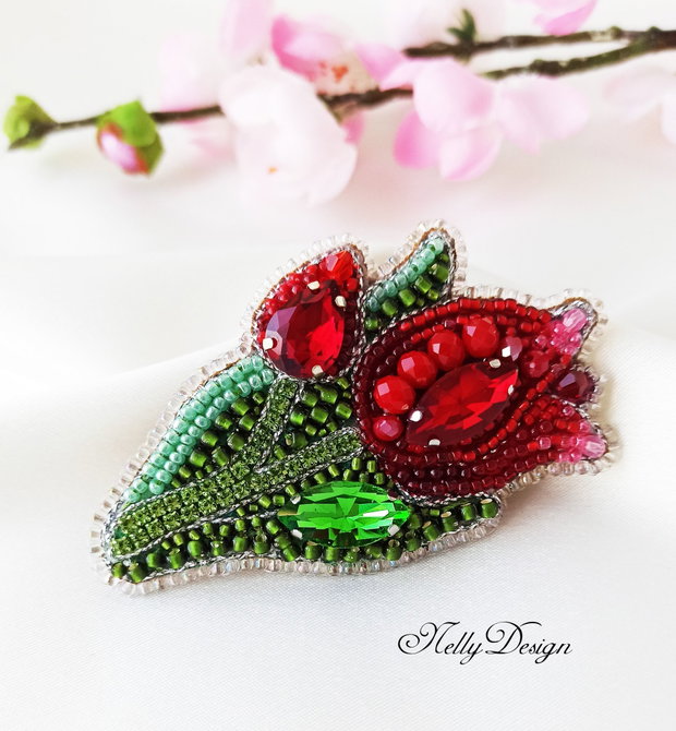 Lalea - Brosa broderie manuala
