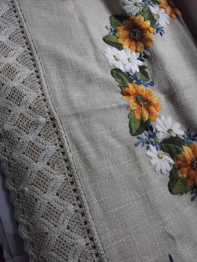 Fata de masa / centru de masa