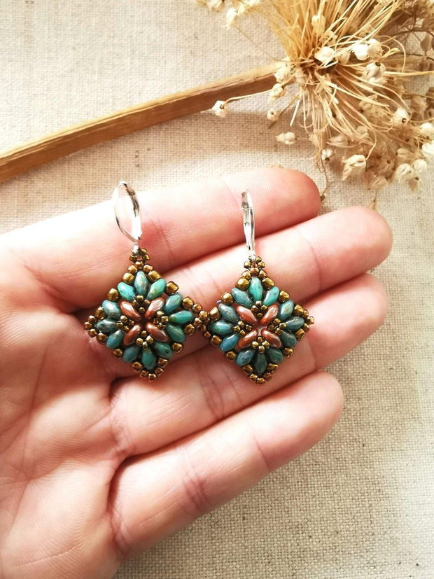 Cercei boho dangle din margele SuperDuo si Miyuki, cu tortite din argint 925