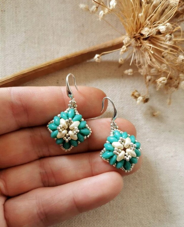 Cercei boho dangle din margele SuperDuo si Miyuki, cu tortite din argint 925