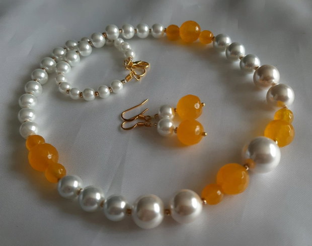 Agate si Perle - Branduse Galbene