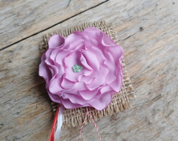 Brosa floare, 7 cm / Martisor pe iuta
