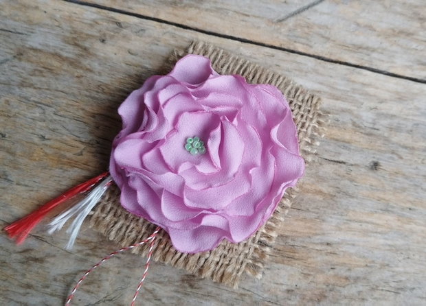 Brosa floare, 7 cm / Martisor pe iuta