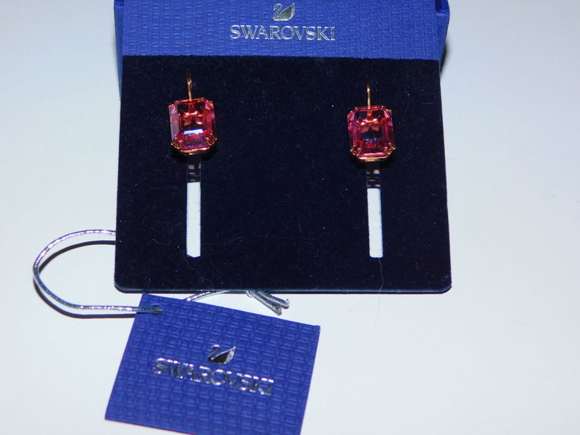 SWAROVSKI,  cercei   cristal, originali, ambalaj original,  superbi , noi  etichete atasate, ambalaje  originale