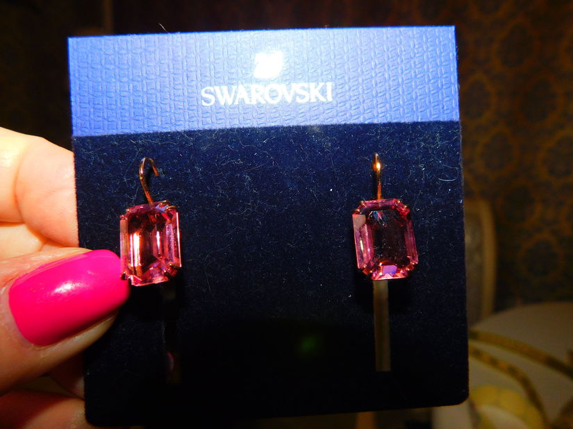 SWAROVSKI,  cercei   cristal, originali, ambalaj original,  superbi , noi  etichete atasate, ambalaje  originale
