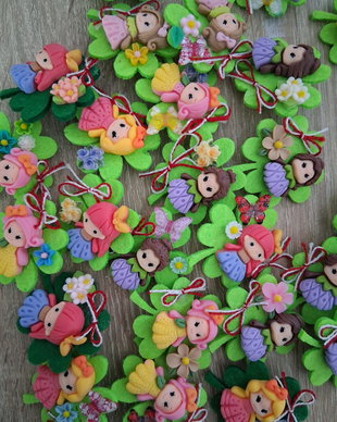 Martisor fetite cu codite