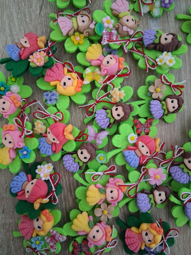 Martisor fetite cu codite