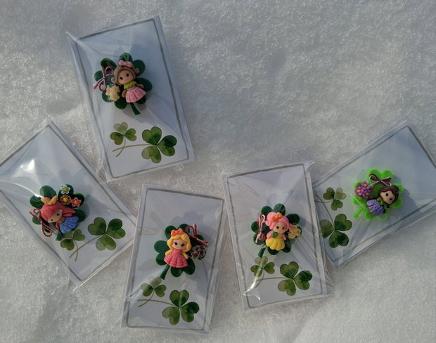 Martisor fetite cu codite