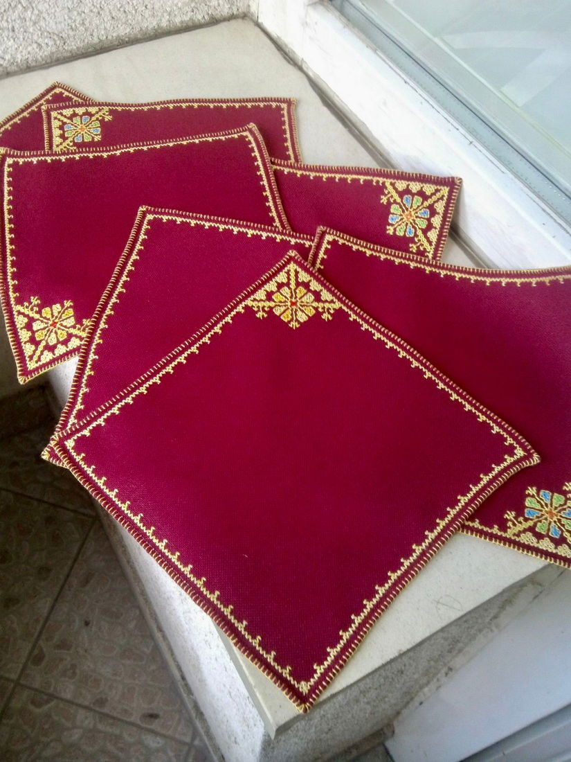 SET 7 SERVETELE ELEGANTE,BRODATE