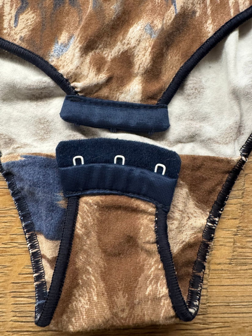 BLUZA BODY PERFECT MARIME 46 /XXL PRINT DEOSEBIT